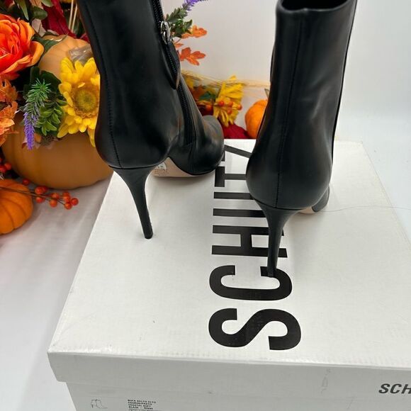 Women’s Schutz calf leather ankle boots, size 7.5 made in Brazil - Picture 5 of 11